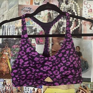 Lululemon Key Hole Sports Bra Light Support